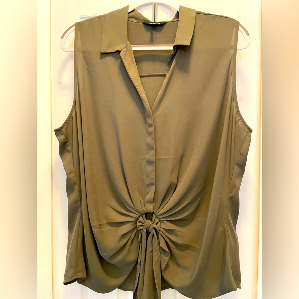 Army green top NWOT